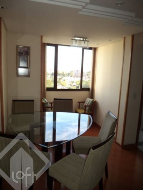 Image 23 - 243040